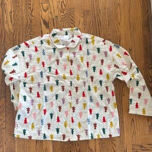 Hanna Andersson White Button-Up Shirt with Multi-Color Christmas Tree- unisex L